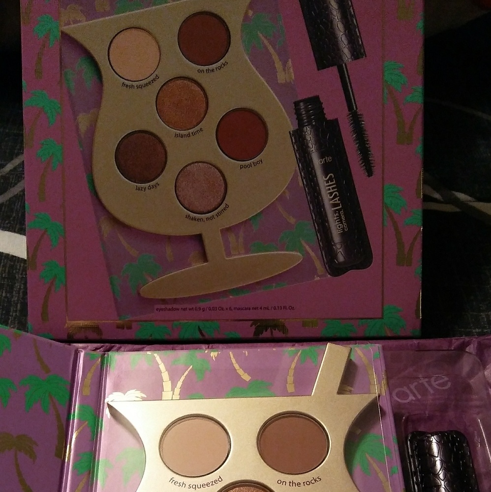 🎁Tarte Sippin Pretty